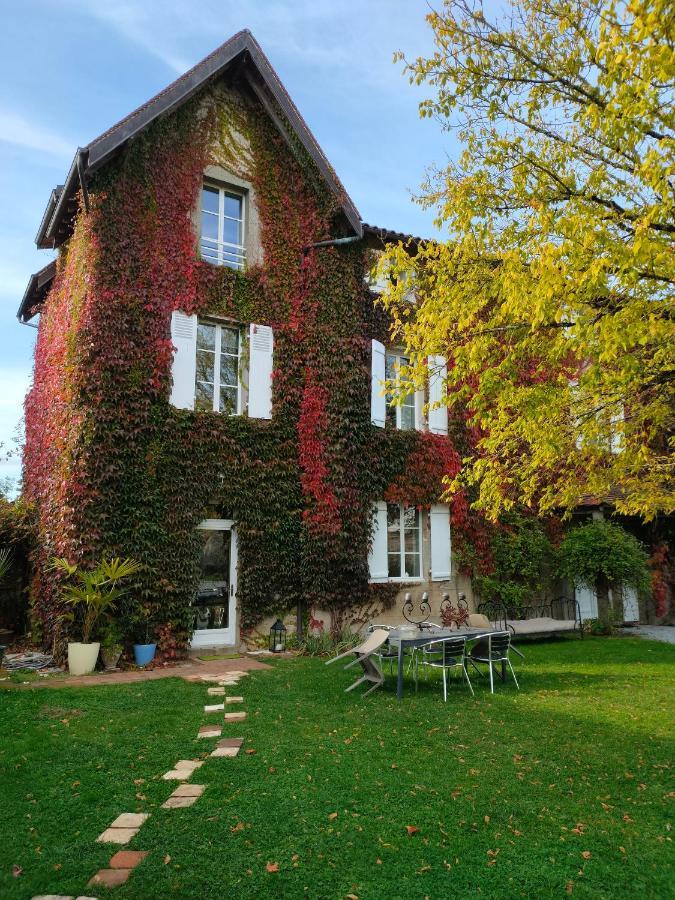 Domaine De Panissac Bed & Breakfast Berneuil  Exterior photo